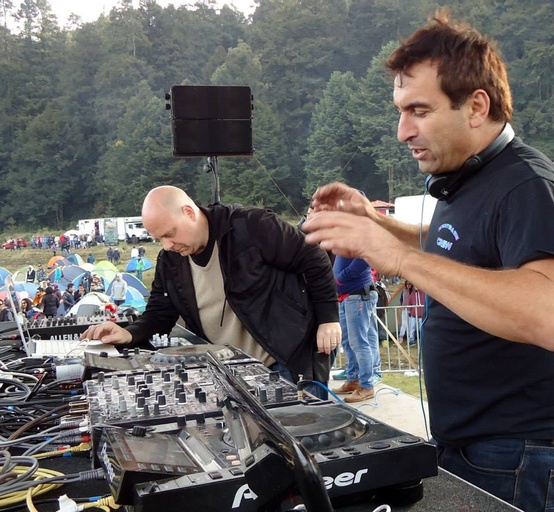 CALIFORNIA SUNSHINE & D CLOCK LIVE echomedia